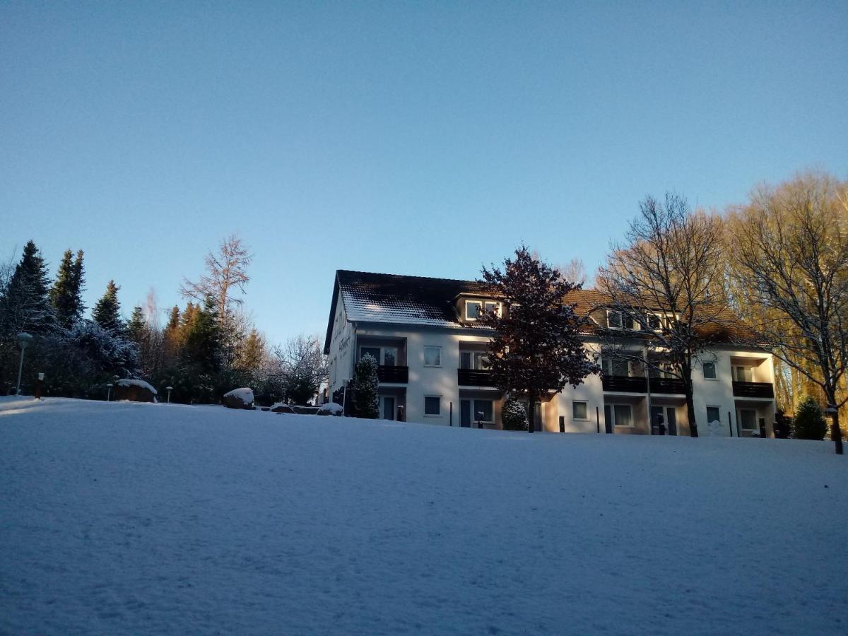 Gaestehaus Falkenhof Westensee ภายนอก รูปภาพ